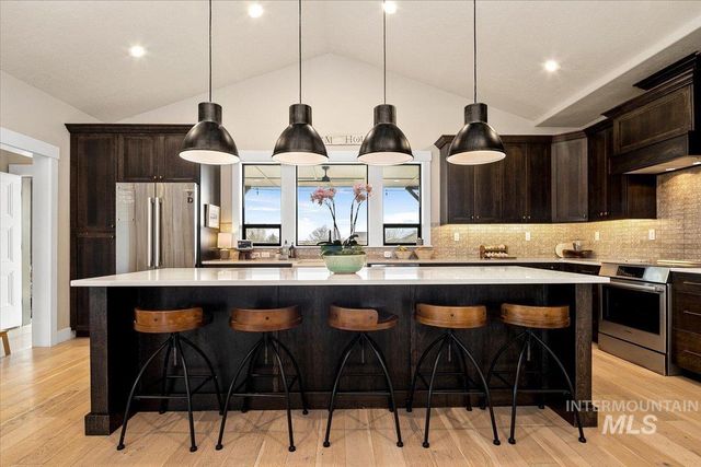 14042 Latigo Ln, Caldwell, ID 83607