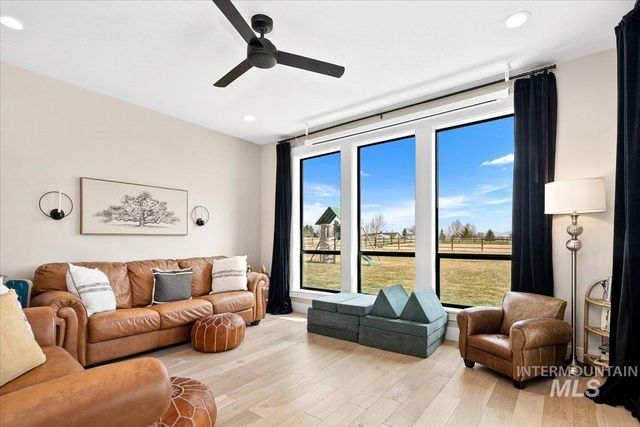 14042 Latigo Ln, Caldwell, ID 83607