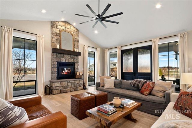 14042 Latigo Ln, Caldwell, ID 83607