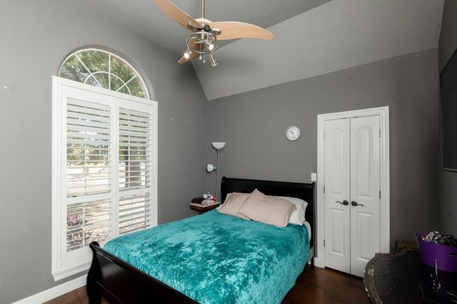 665 Winchester Drive, Bridge City, TX 77611