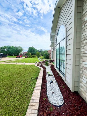 2909 Andante Drive, Grand Prairie, TX 75052