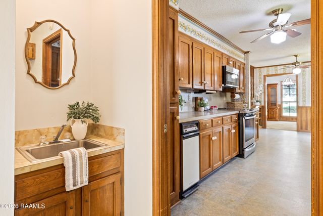 803 W Gloria Switch Road, Lafayette, LA 70507