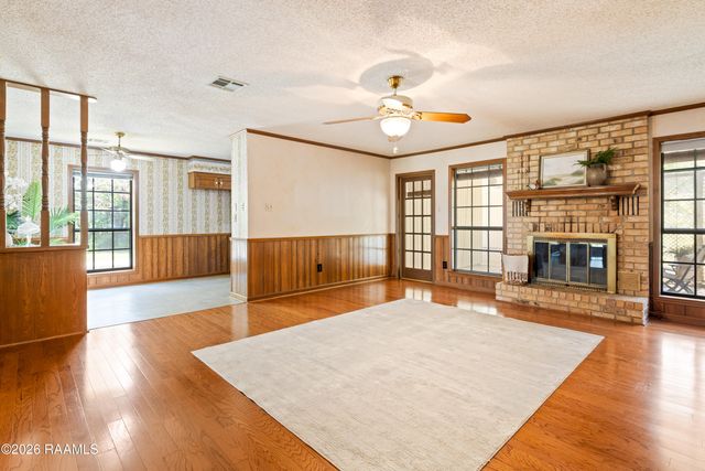 803 W Gloria Switch Road, Lafayette, LA 70507