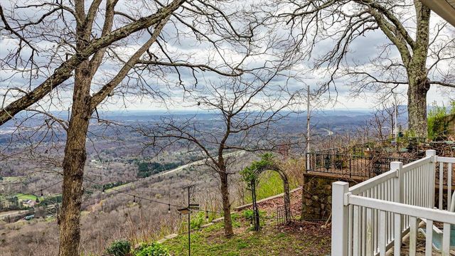 6216 Forest Park Drive, Signal Mountain, TN 37377