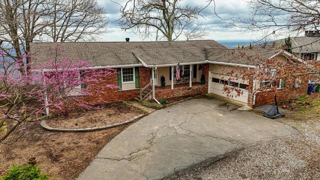 6216 Forest Park Drive, Signal Mountain, TN 37377