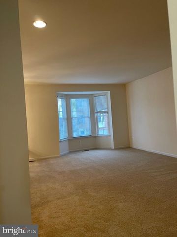 12039 KEMPS LANDING CIR, Manassas, VA 20109