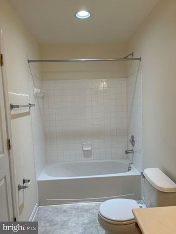 12039 KEMPS LANDING CIR, Manassas, VA 20109