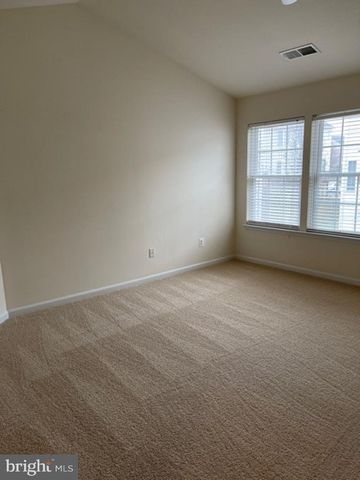 12039 KEMPS LANDING CIR, Manassas, VA 20109
