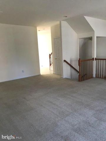 12039 KEMPS LANDING CIR, Manassas, VA 20109