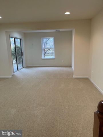 12039 KEMPS LANDING CIR, Manassas, VA 20109