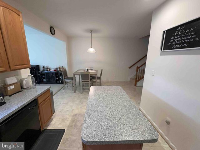 12039 KEMPS LANDING CIR, Manassas, VA 20109