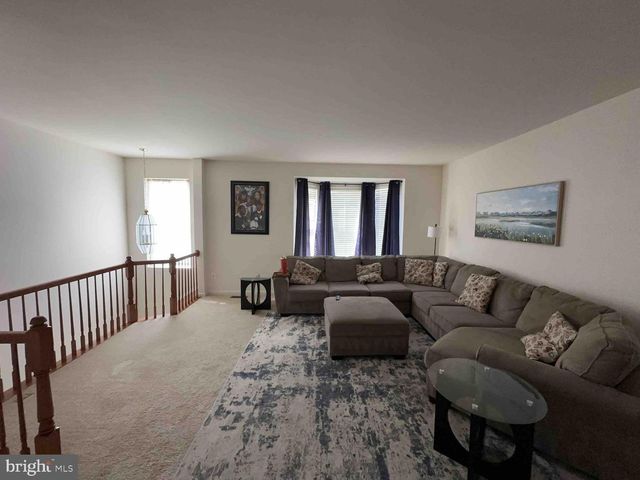 12039 KEMPS LANDING CIR, Manassas, VA 20109