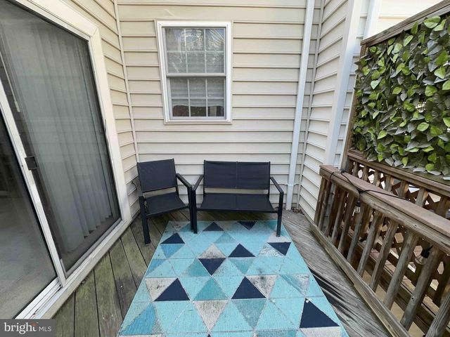 12039 KEMPS LANDING CIR, Manassas, VA 20109