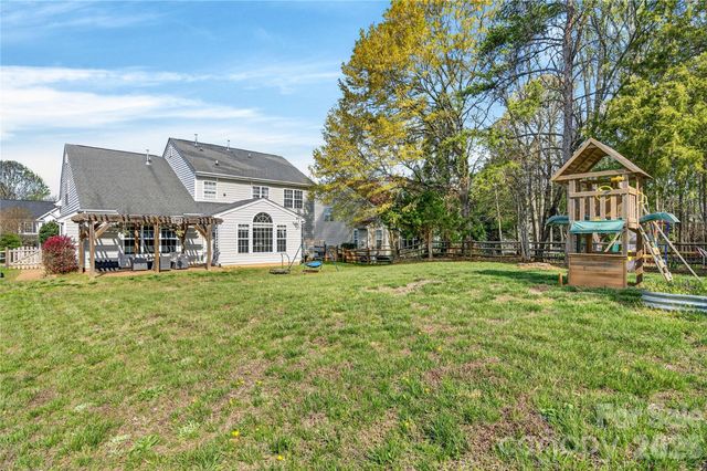 851 Brookdale Lane, Stanley, NC 28164