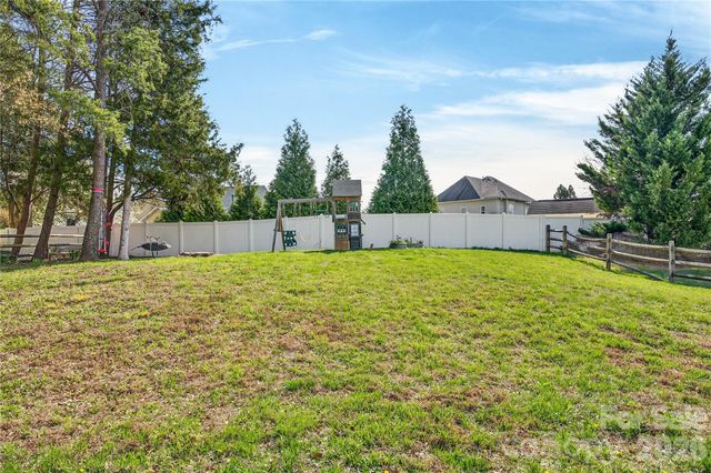 851 Brookdale Lane, Stanley, NC 28164