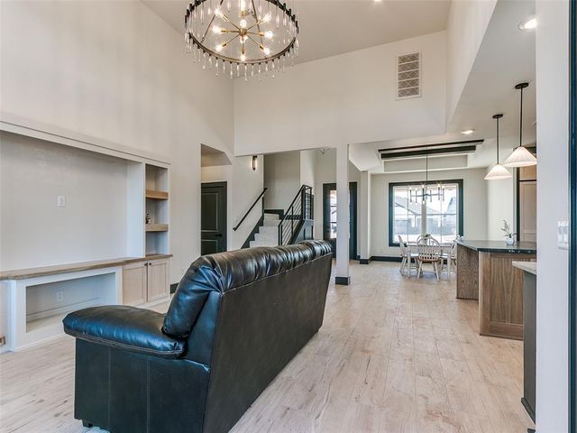 2309 Los Angeles Avenue, Edmond, OK 73034