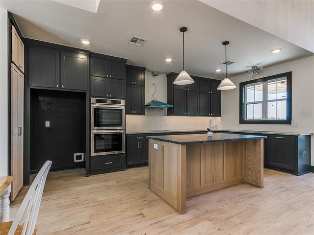 2309 Los Angeles Avenue, Edmond, OK 73034