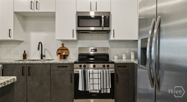 5700 Ogeechee Road B1, Savannah, GA 31404