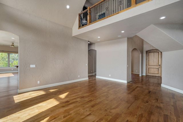 6388 S Weatherwood Trail, Springfield, MO 65810