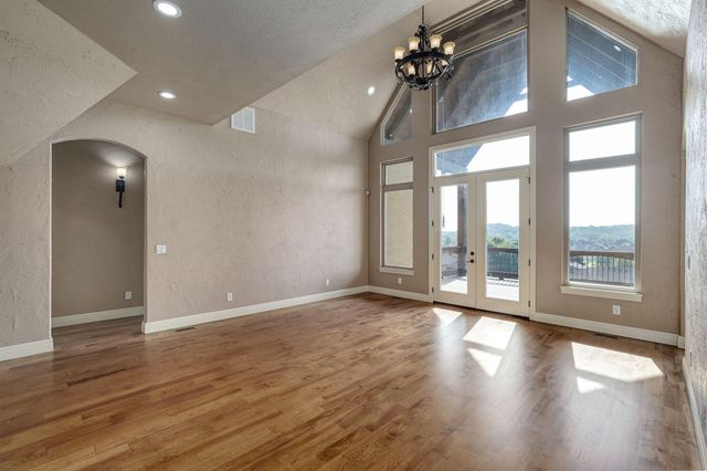 6388 S Weatherwood Trail, Springfield, MO 65810