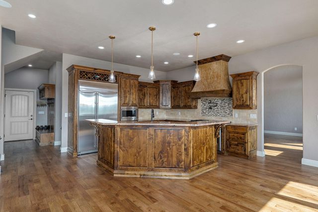 6388 S Weatherwood Trail, Springfield, MO 65810