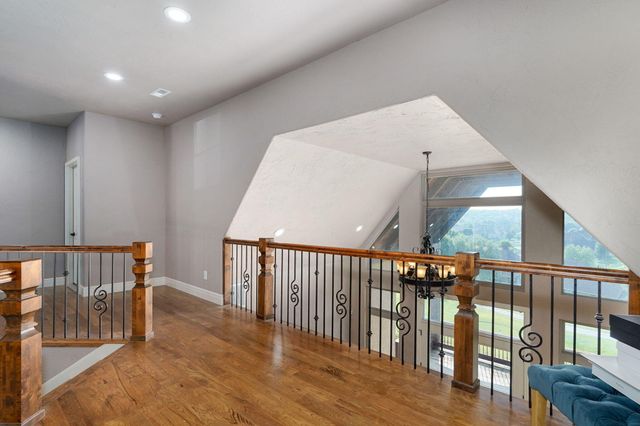 6388 S Weatherwood Trail, Springfield, MO 65810
