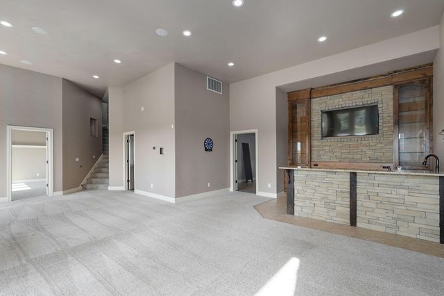 6388 S Weatherwood Trail, Springfield, MO 65810