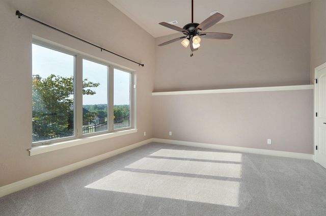 6388 S Weatherwood Trail, Springfield, MO 65810