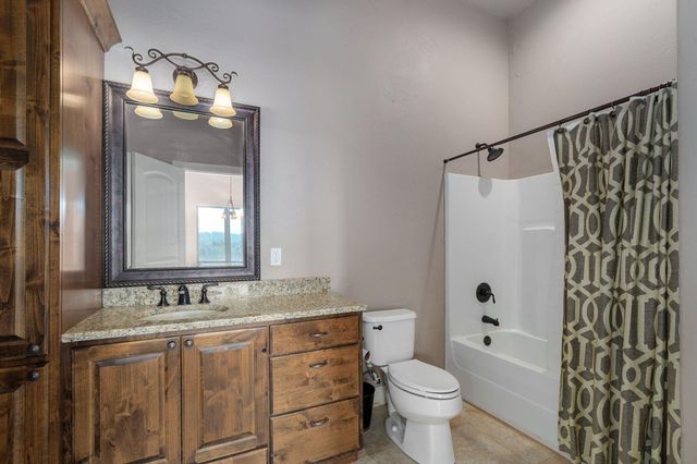 6388 S Weatherwood Trail, Springfield, MO 65810