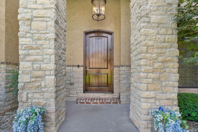 6388 S Weatherwood Trail, Springfield, MO 65810