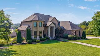 6388 S Weatherwood Trail, Springfield, MO 65810