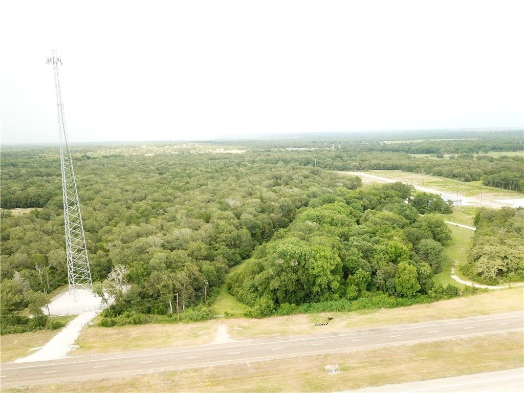 22373 SH 6 Frontage Rd S, Navasota, TX 77868 — photo 2