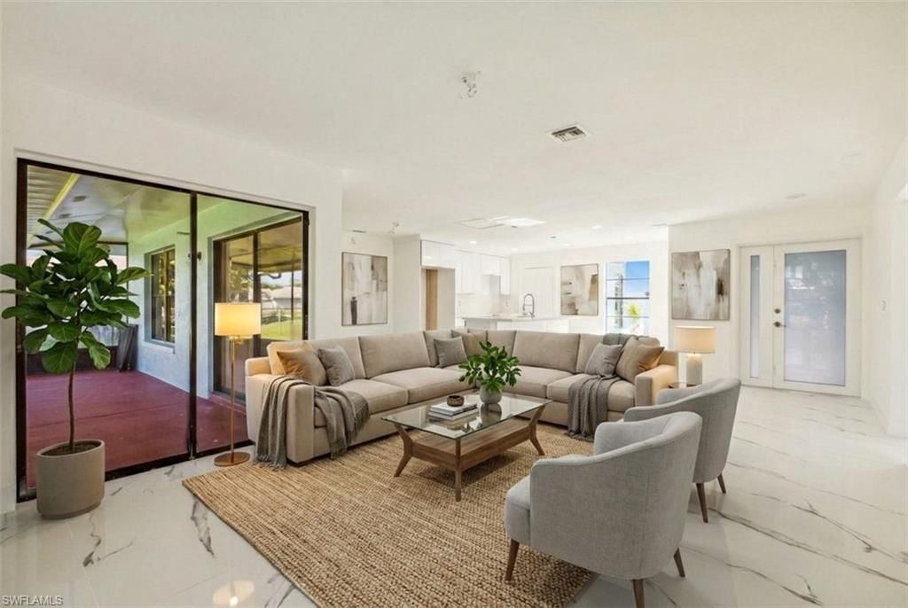 Image 7 of property listing at 3312 SW 7th AVE, Cape Coral, FL 33914