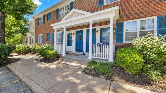 9188 Wrenwood Lane, Brentwood, MO 63144