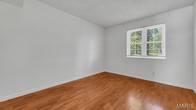 9188 Wrenwood Lane, Brentwood, MO 63144