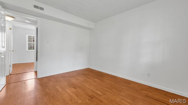 9188 Wrenwood Lane, Brentwood, MO 63144