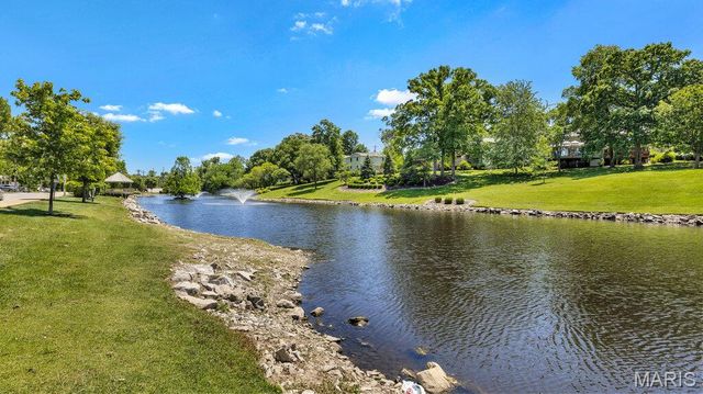 9188 Wrenwood Lane, Brentwood, MO 63144