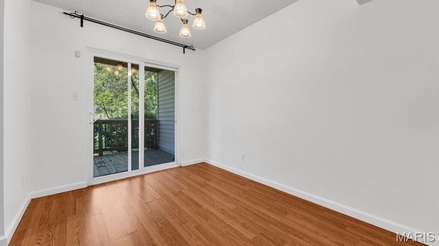 9188 Wrenwood Lane, Brentwood, MO 63144