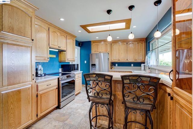 1428 Abbey Ave, San Leandro, CA 94579