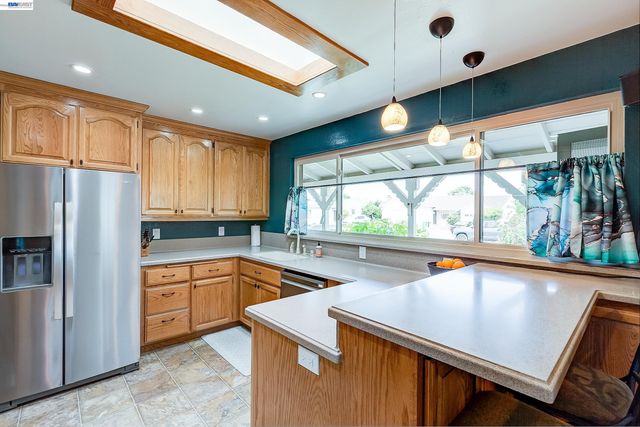 1428 Abbey Ave, San Leandro, CA 94579