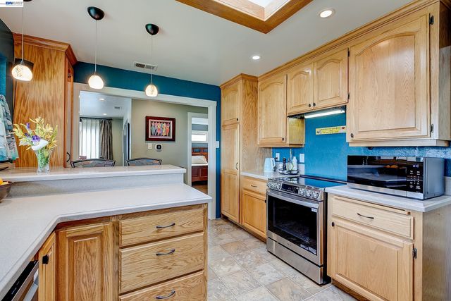 1428 Abbey Ave, San Leandro, CA 94579