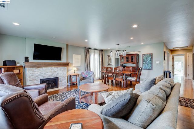 1428 Abbey Ave, San Leandro, CA 94579