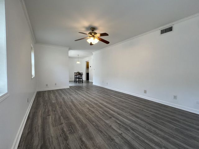 1207 Middle Ct Apt 102, Memphis, TN 38119