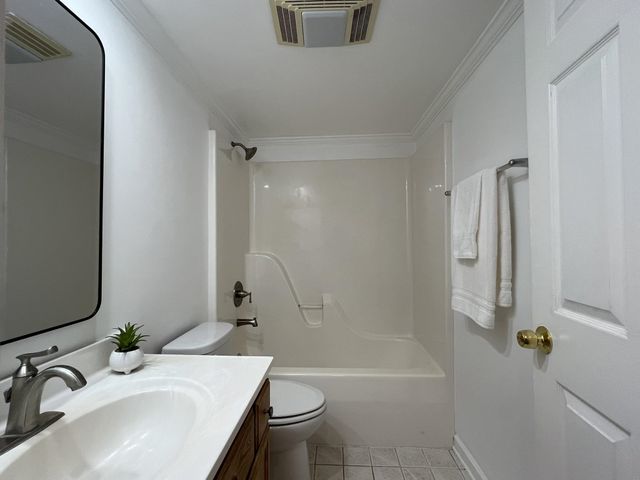 1207 Middle Ct Apt 102, Memphis, TN 38119