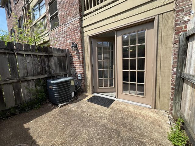 1207 Middle Ct Apt 102, Memphis, TN 38119