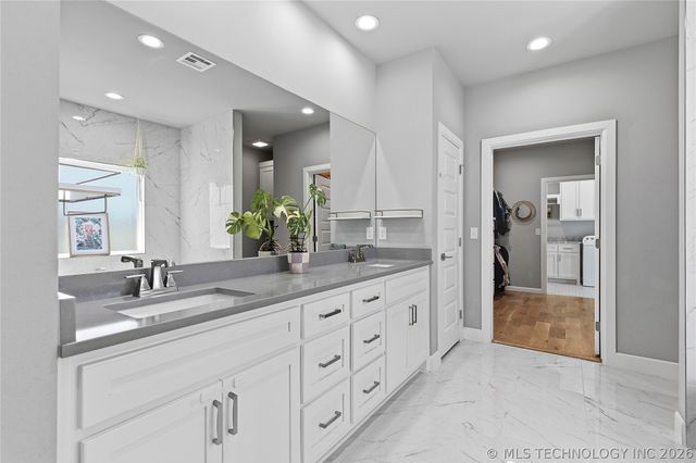 13606 S 21st Place E, Bixby, OK 74008