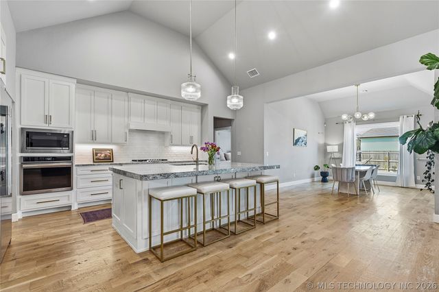 13606 S 21st Place E, Bixby, OK 74008