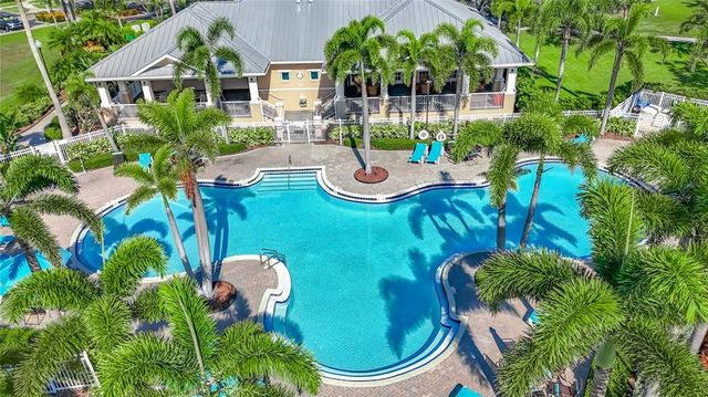 7296 MARATHON DRIVE 406, Seminole, FL 33777