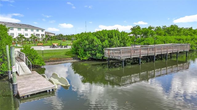 7296 MARATHON DRIVE 406, Seminole, FL 33777