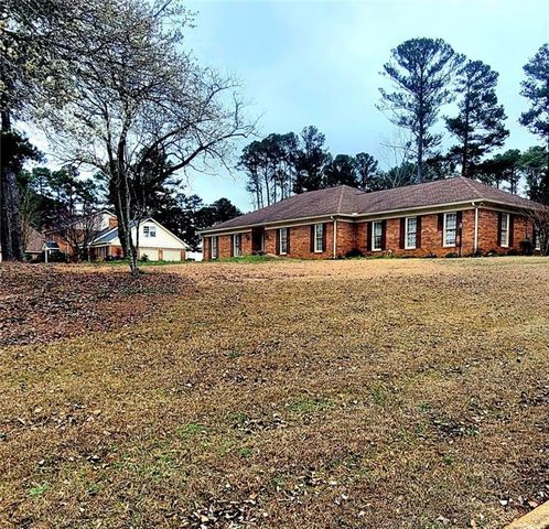 100 Winterthur Court, Fayetteville, GA 30214